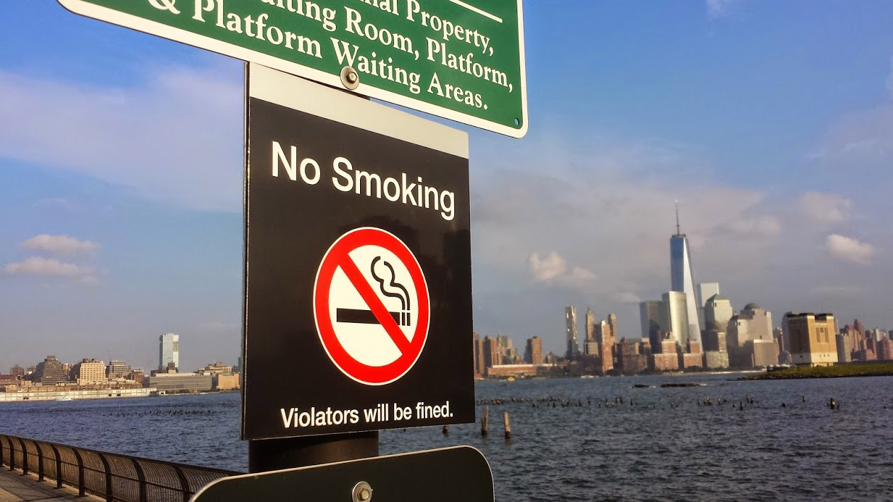 no smoking sign at wtc